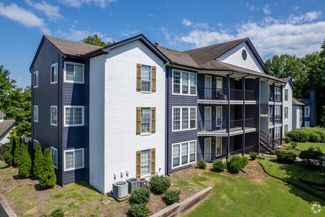 Building Photo - Evergreen Auburn