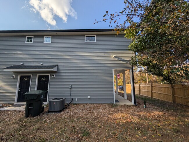 Room in Townhome on Mobley St