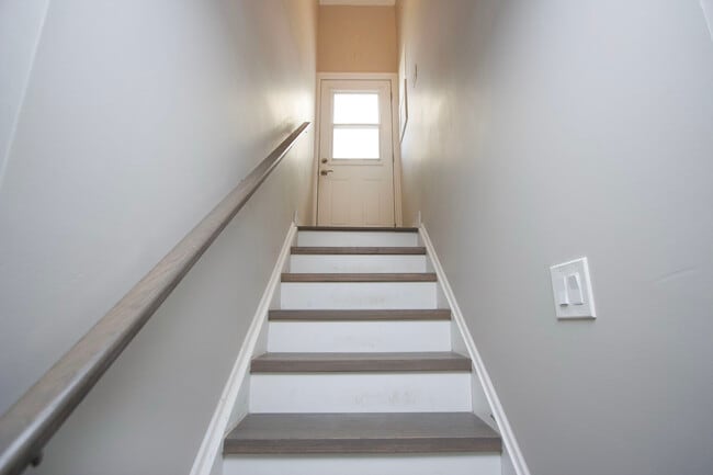 Photo - Contemporary 2-Bedroom, 2-Bath Legal Apartment for Rent in Oshawa