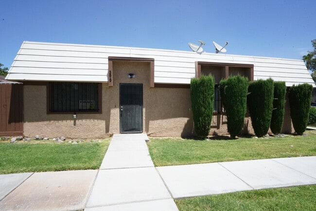 Building Photo - 3619 Villa Knolls E Dr Unit 3619 Villa Knolls East