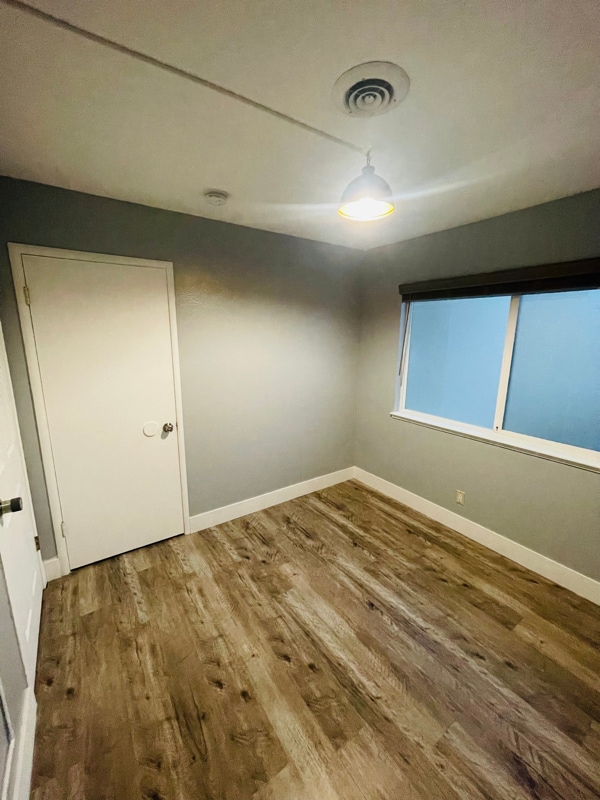 Photo - 6848 Sutter Ave