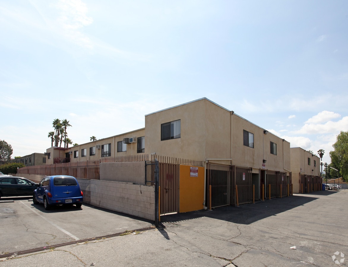 Photo - Reseda Village Apartments