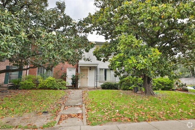 Building Photo - 8202 Fondren Rd Unit 23 Rental