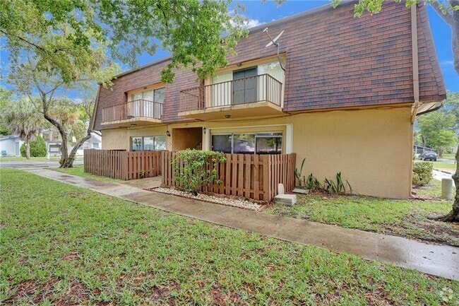 Building Photo - 7101 W Sunrise Blvd Unit D2 Rental
