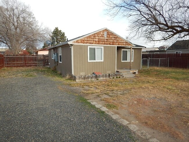 Photo - 2 Bedroom Home with Large Yard - Available...