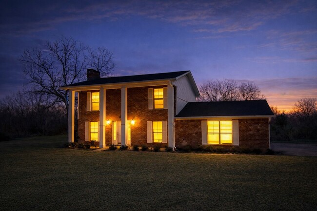 Building Photo - 1310 S Caney Dr