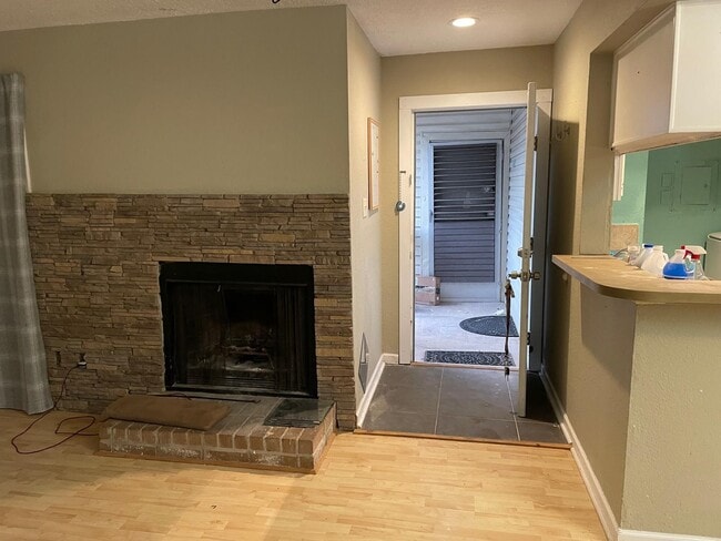 Photo - 7600 Emmett F Lowry Expy Unidad 706