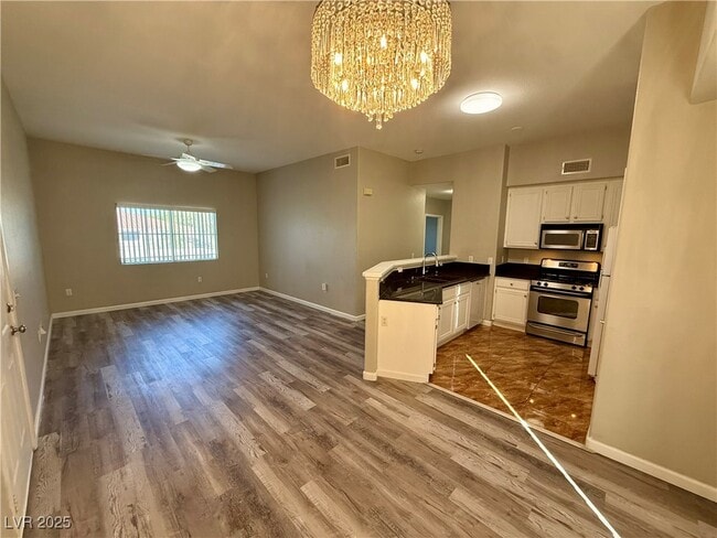 Photo - 10245 S Maryland Pkwy Unit 2213