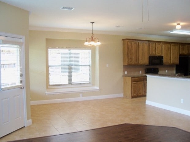 Photo - 1009 Atlanta Dr