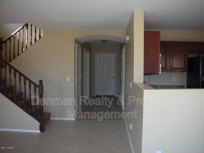Photo - 5725 S 32nd Ln