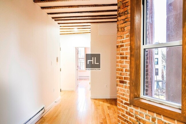 Building Photo - 43 Cumberland St Unit UNT THREE L Rental