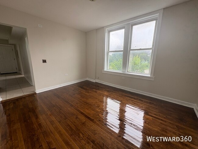 Photo - 1141 S Francisco Ave Unit r3