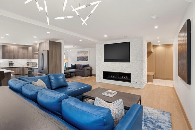 Building Photo - 447 E Cooper Ave Unit 1