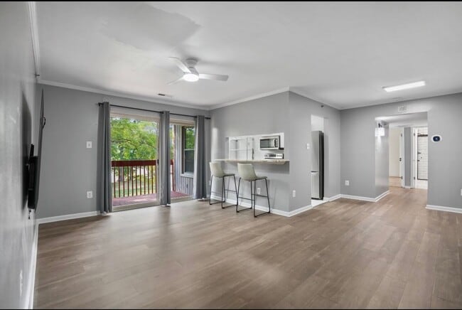 Building Photo - 4 Cedar Valley Pl Unit 202