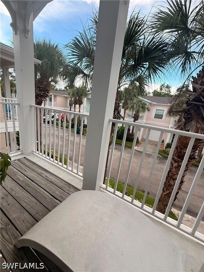 3298 Megan Ln