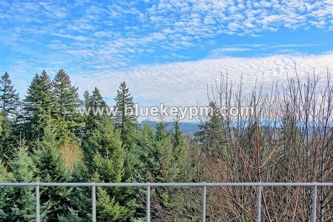 Photo - 2 Bed, 2 Bath Home with View of MT. Hood in Oregon City