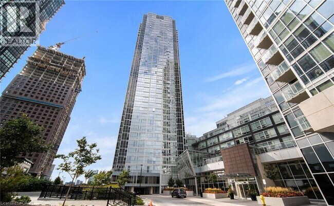 Photo - 2916 Hwy 7 Unité 309