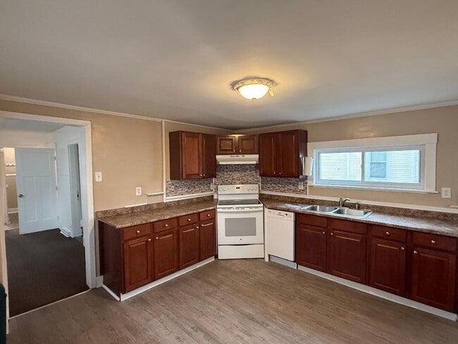 Photo - 242 Branch St Unit Apt B