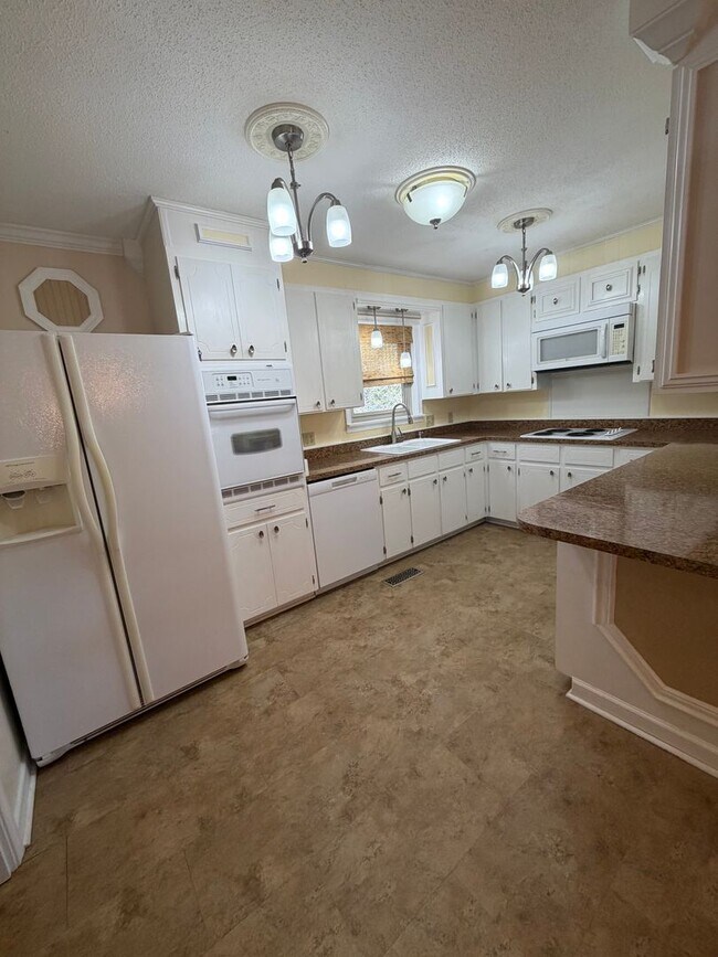 Photo - Move in Incentive!