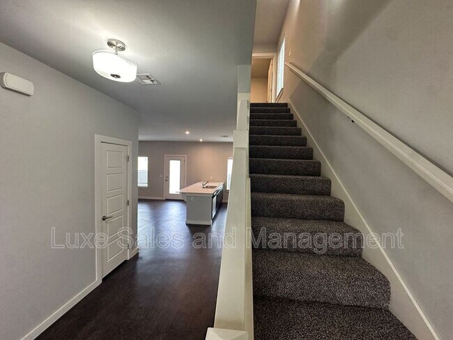 Photo - 17605 Hampton Park Dr Unit #B