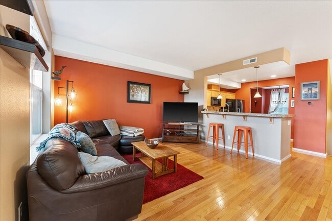 Photo - 8594 NE Adlington St