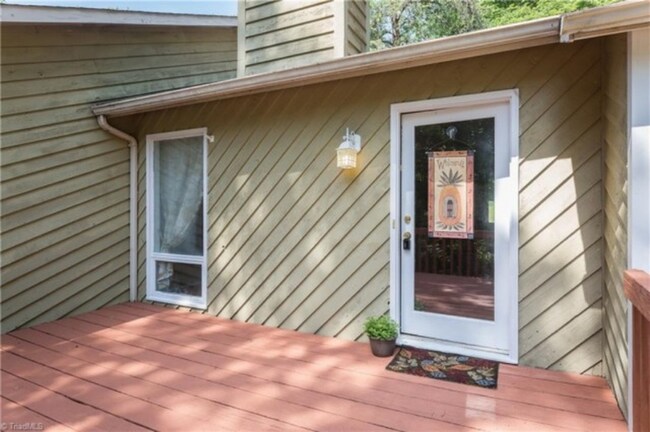 Photo - 204 Brambleton Ct