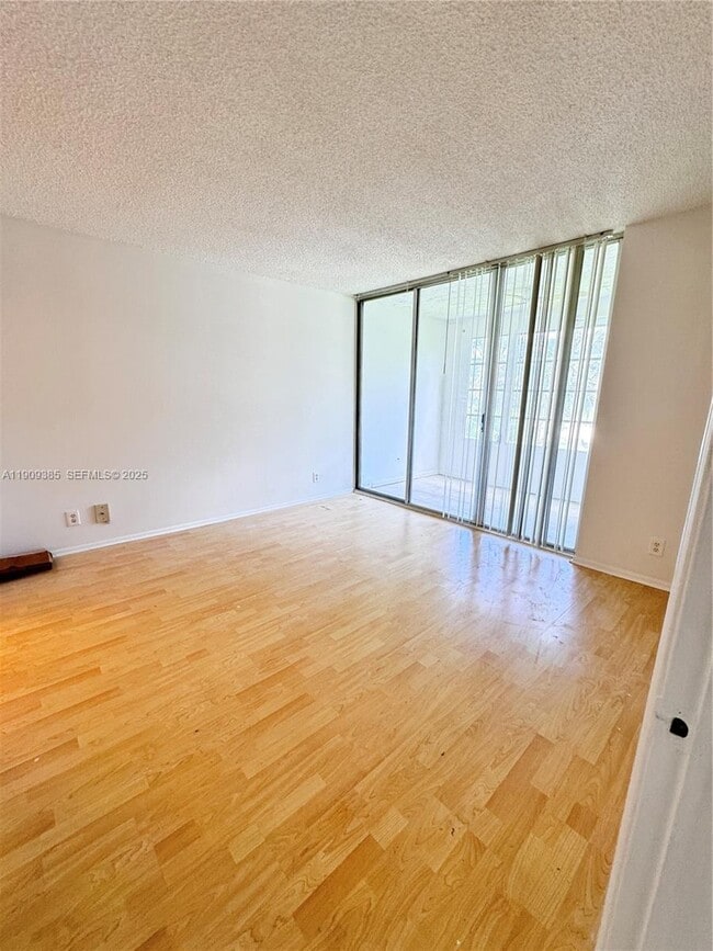 Photo - 9441 Evergreen Pl Unit 206