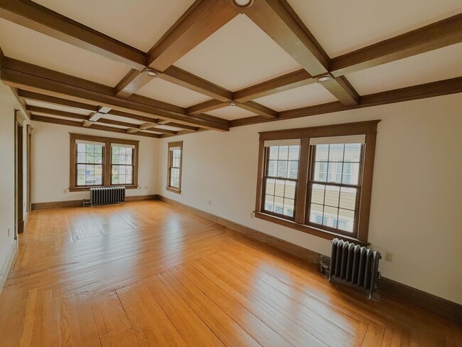 Building Photo - 35 Hazelwood Terrace Unit Apt #1