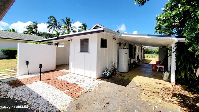 Photo - 961 Kealaolu Ave