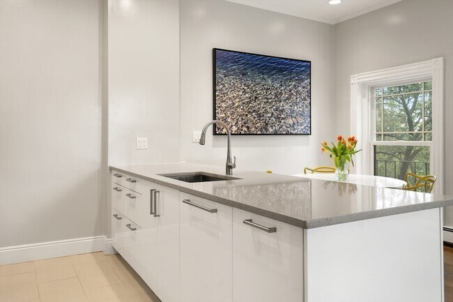 Photo - 203 St Botolph St Unit 4