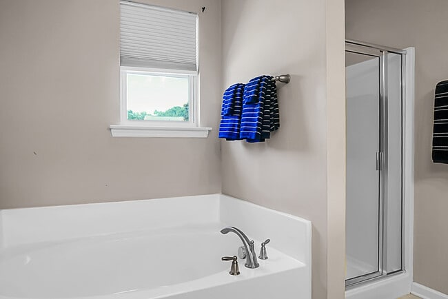 Photo - 1519 Thoroughbred Blvd