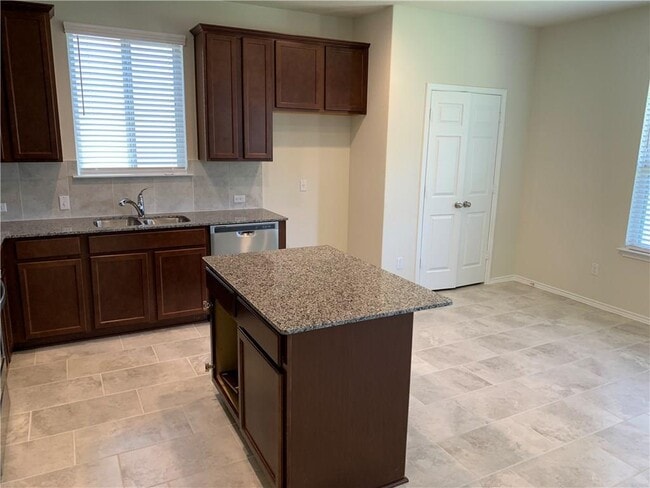 Photo - 105 Berkeley Pl