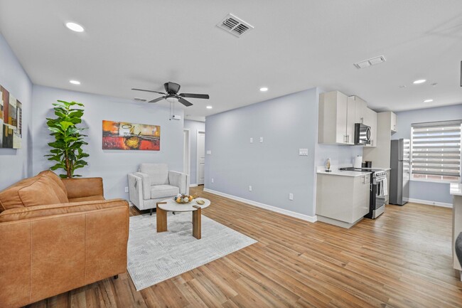 Photo - 2204 Northridge Ave