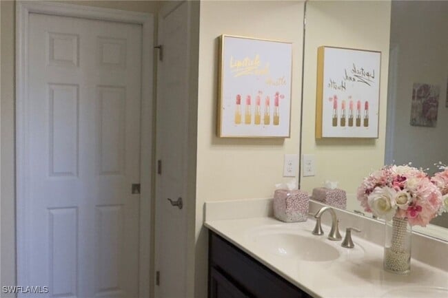 Building Photo - 23611 Alamanda Dr Unit 202