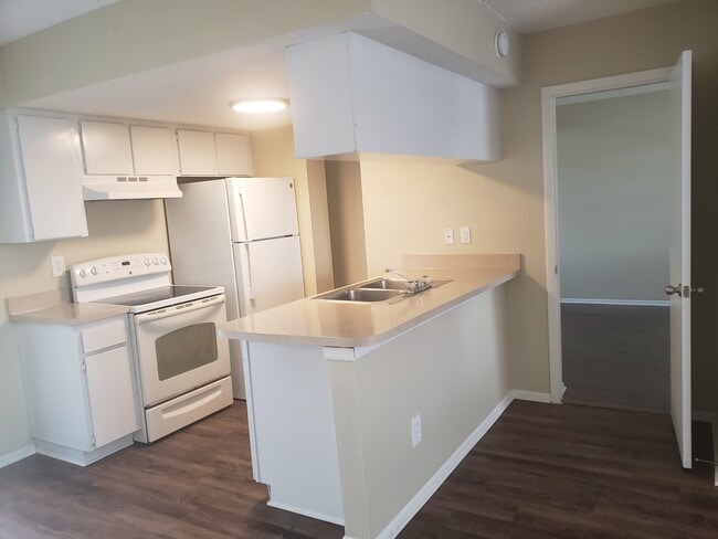 Photo - Allston Lakes Apartments