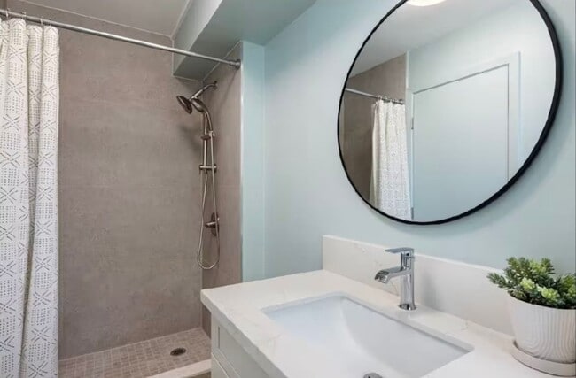 Photo - 2710 Kaaha St. Unit 2710 Kaaha St. - FURNISHED RENTAL