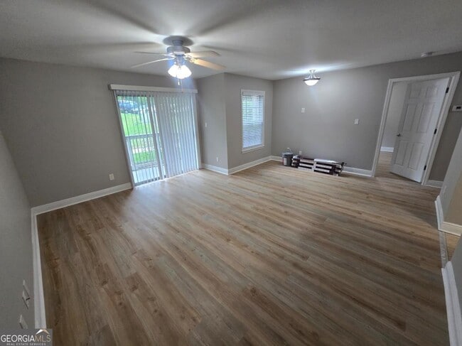 Building Photo - 2205 Santa Fe Pkwy