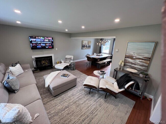 265 Old Field Ct