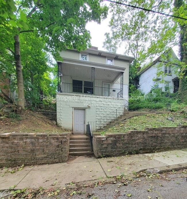 Building Photo - 1721 Scott St