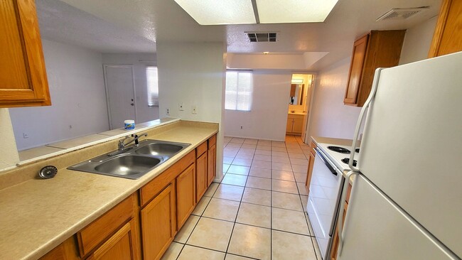 Photo - FIRST MONTH RENT FREE!!!AFFORDABLE UNIT ON...