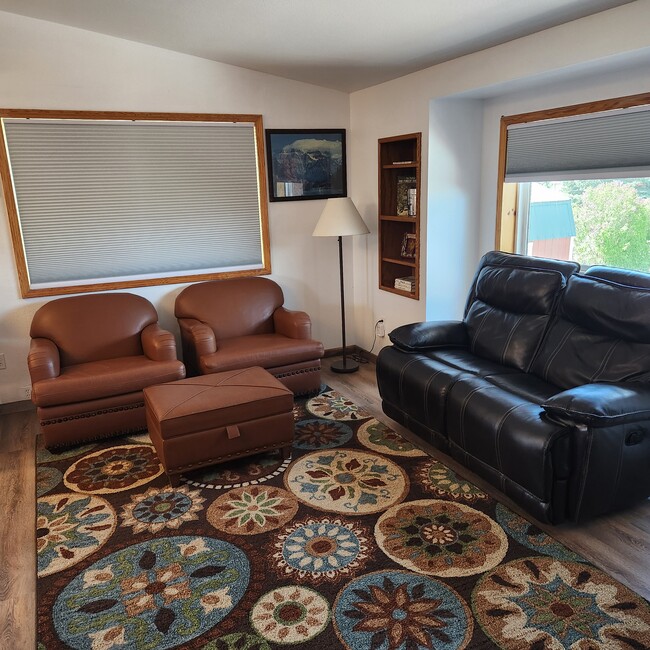 Photo - 600 Mayfair Dr