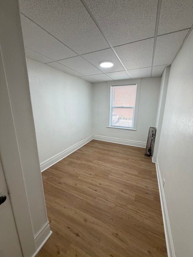 Dormitorio - 251 E Broadway Unidad 201