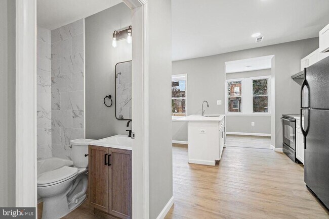 Photo - 3034 Arunah Ave