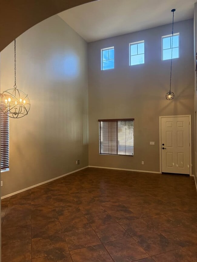 Building Photo - 43810 W Lindgren Dr