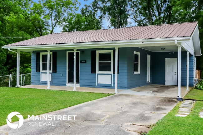 Photo - 209 W 14th St