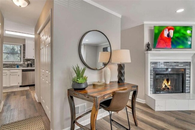 Photo - 2099 Valley Oaks Dr SE