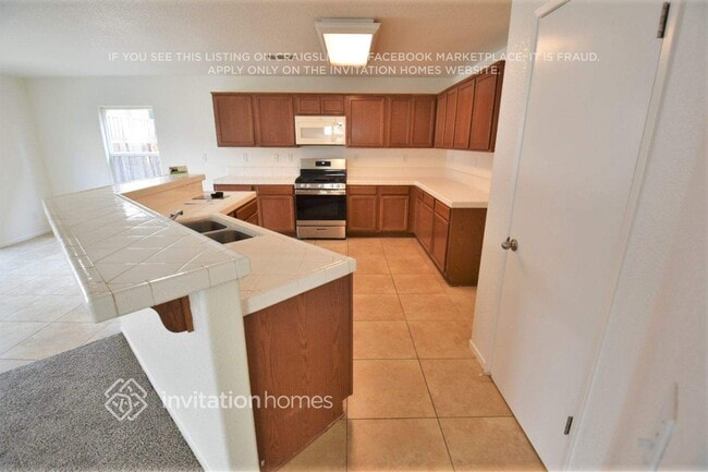 Photo - 382 Craftsman Dr