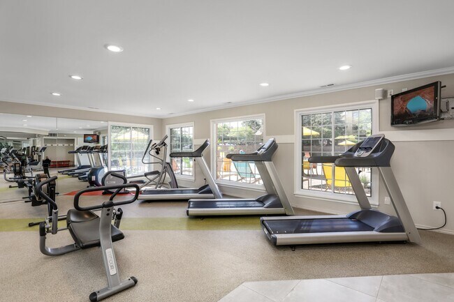 Saddle Creek Apartments