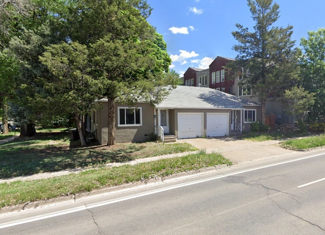 Charming 1 bedroom Duplex - Charming 1 bedroom Duplex Townhome