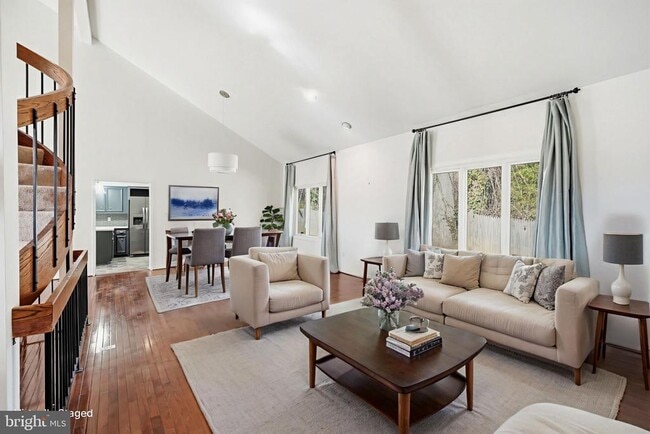 Building Photo - 1 Springer Ct